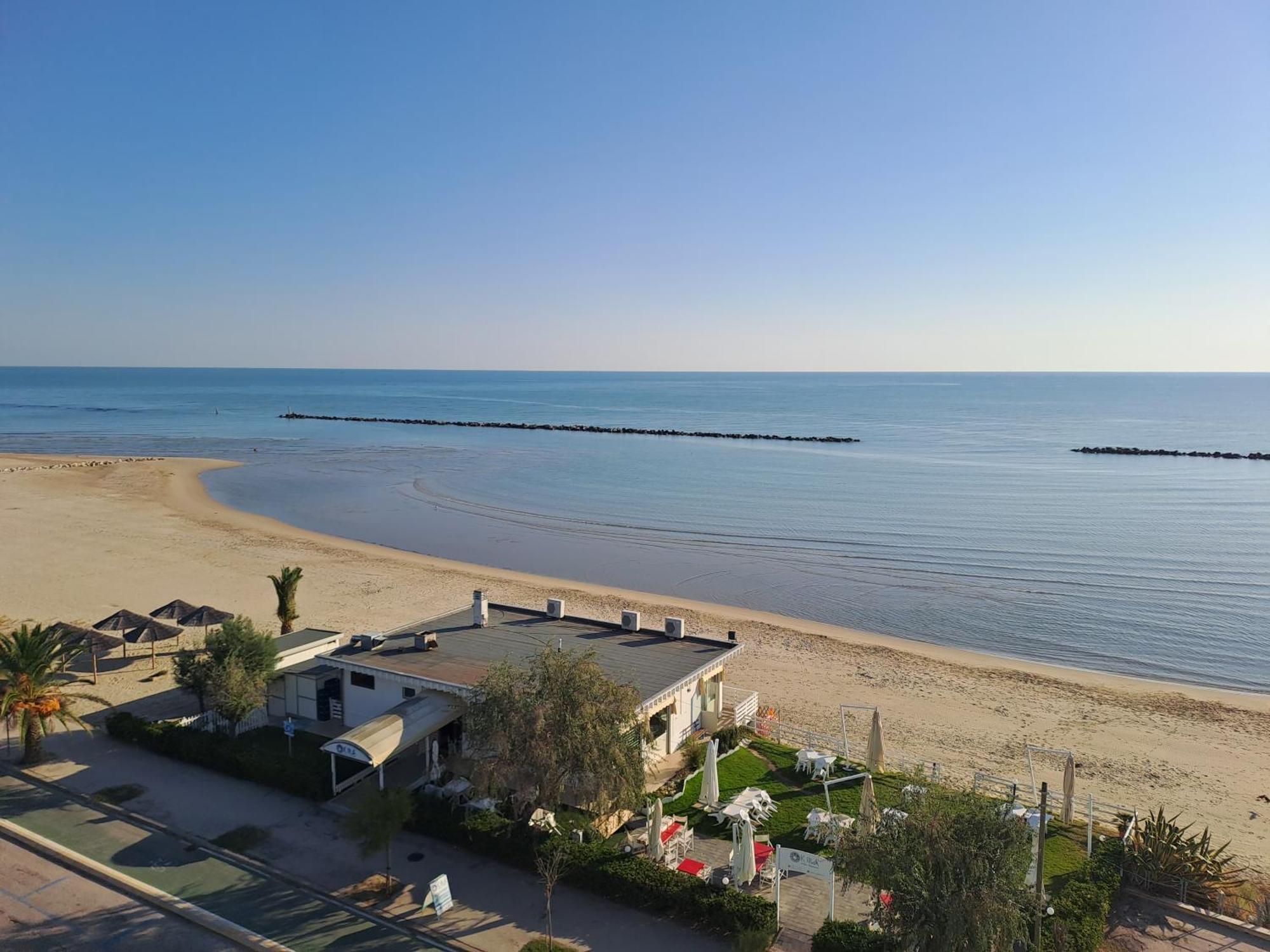 Attico Fronte Mare Lägenhet Martinsicuro Exteriör bild